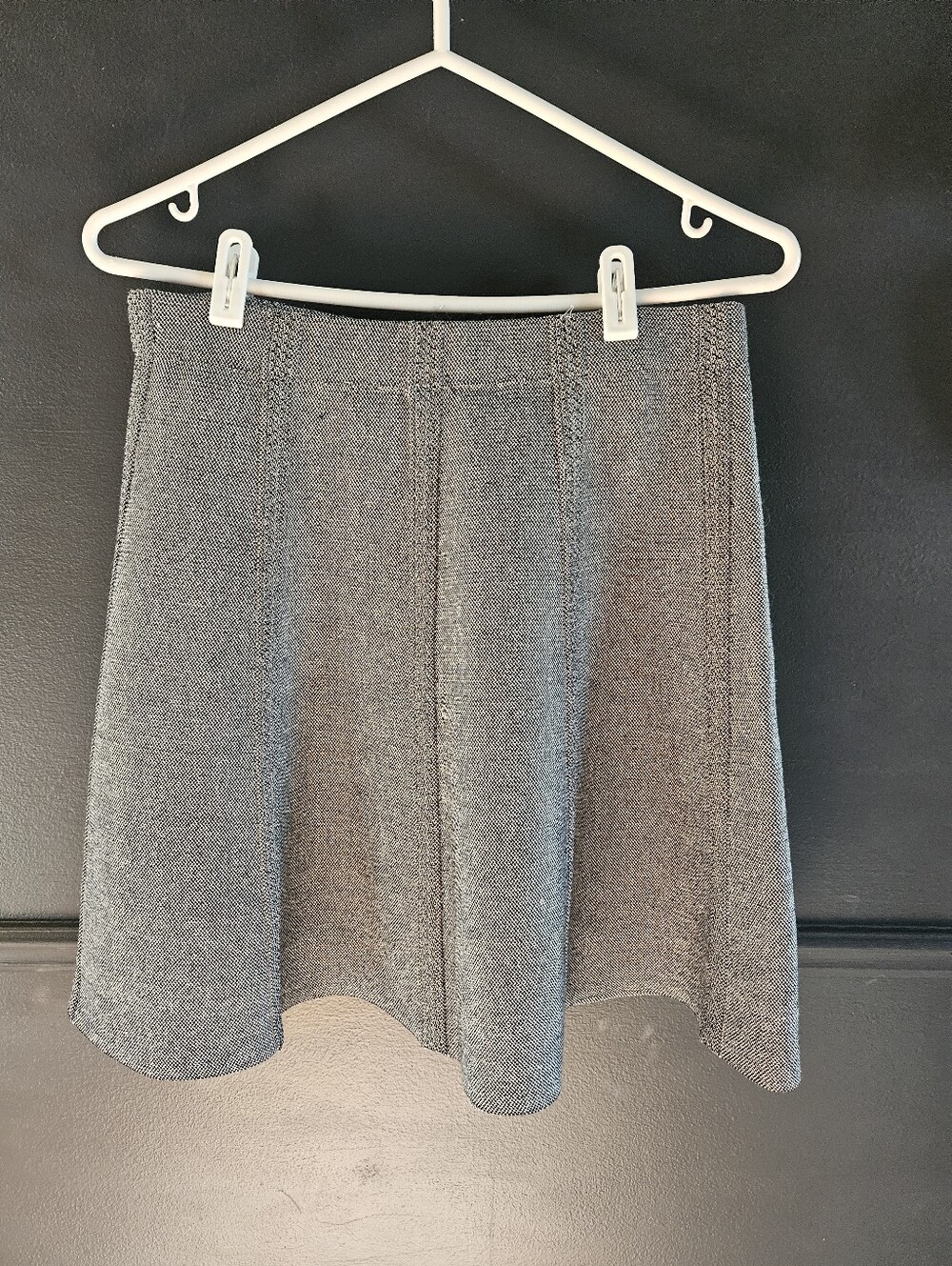 Zara Basic Grey Knit Mini Skirt – Women's Medium